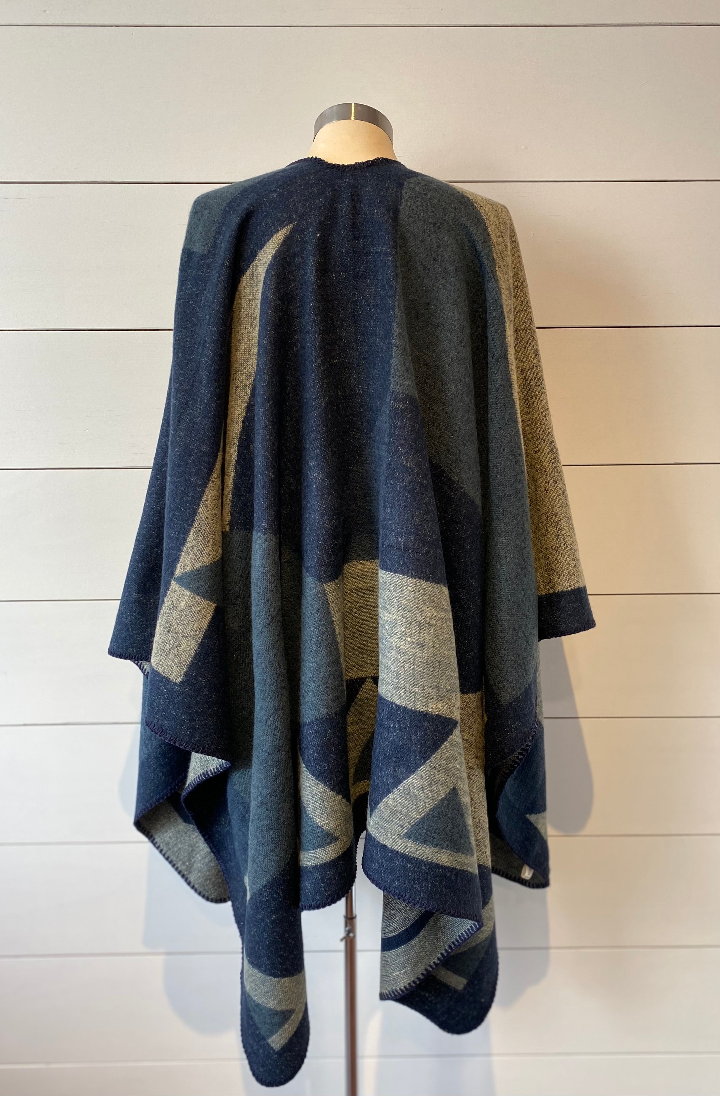 Geometric Shawl