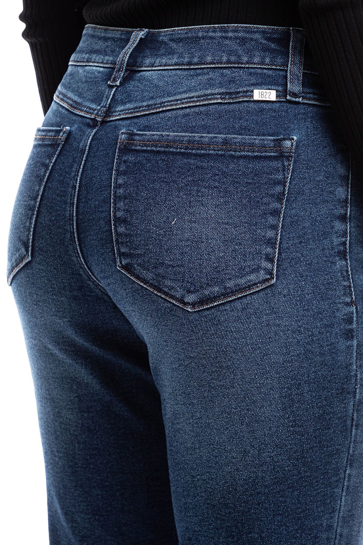 ECO 28" MID-RISE SLIM GIRLFRIEND IN TALIA